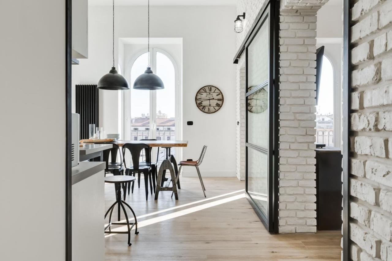 Bmga L Glam Industrial 3-Bed Apartment In Termini Рим Екстериор снимка
