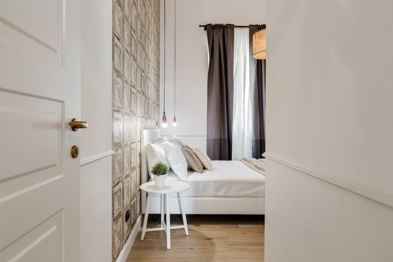 Bmga L Glam Industrial 3-Bed Apartment In Termini Рим Екстериор снимка