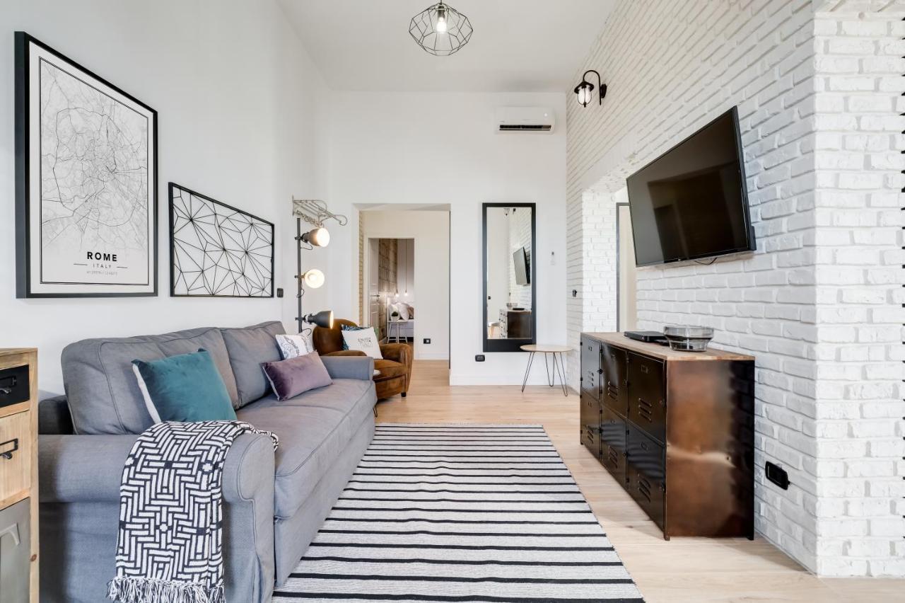 Bmga L Glam Industrial 3-Bed Apartment In Termini Рим Екстериор снимка